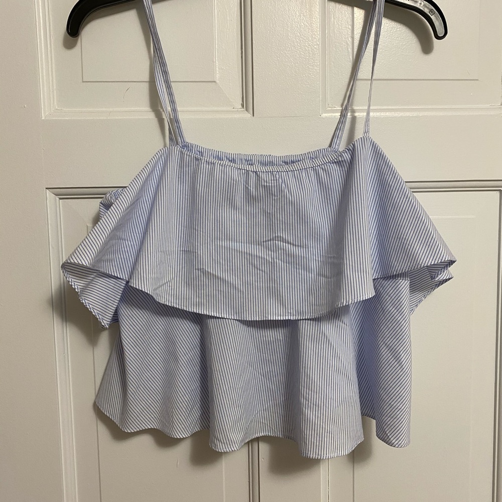 Seersucker ruffle sleeveless top